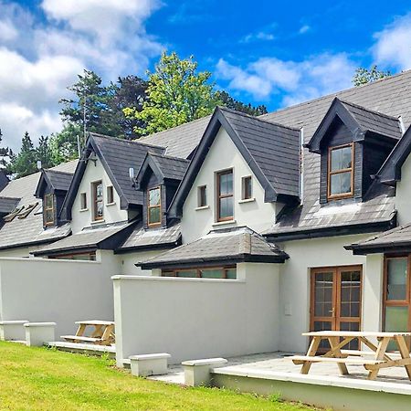 Old Court Holiday Homes Terryglass - Sleeps 6 By Trident Holiday Homes Kültér fotó